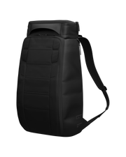 Hugger 30L Black Out05.png
