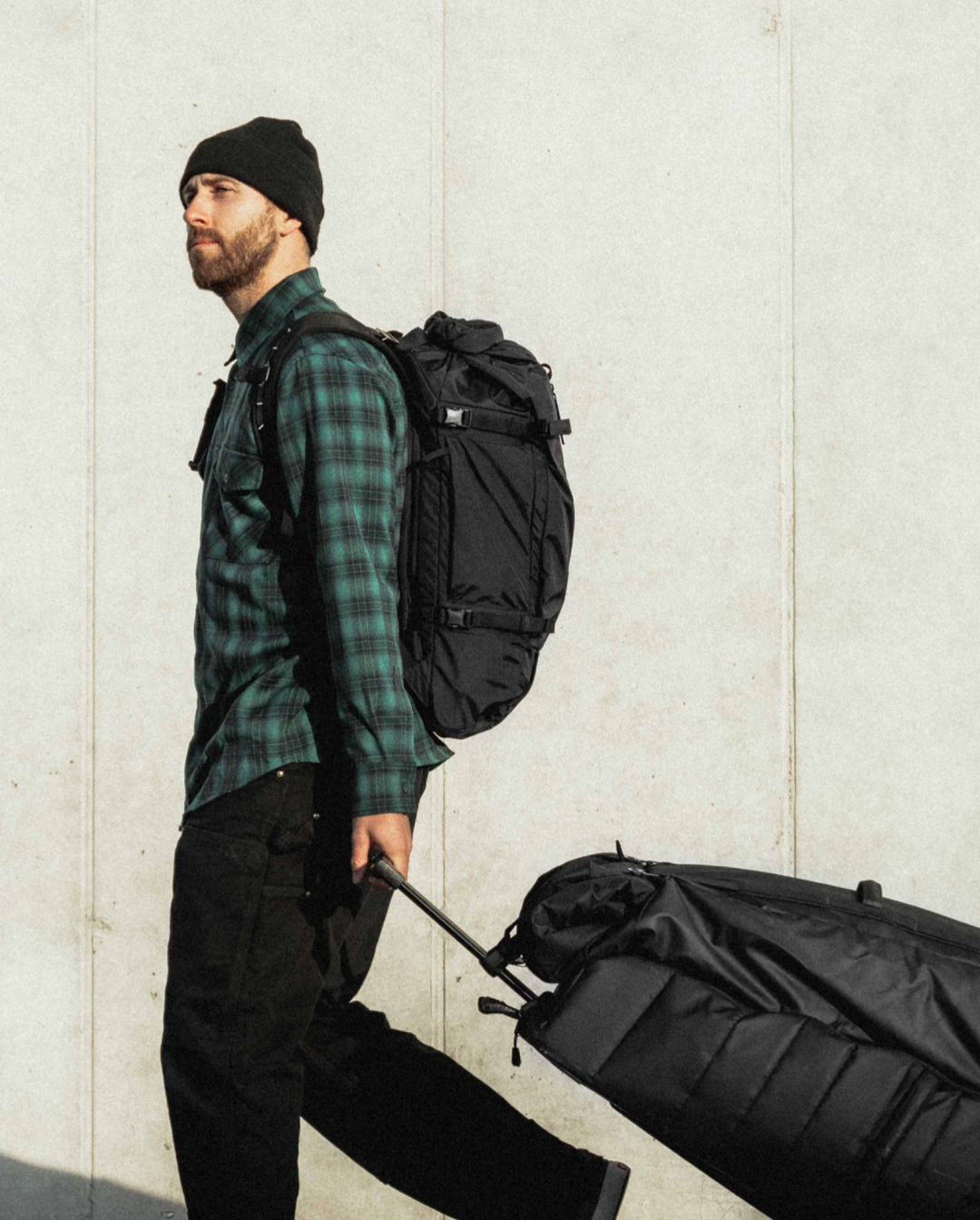 Snow Pro Backpack 32L Black Out03.png